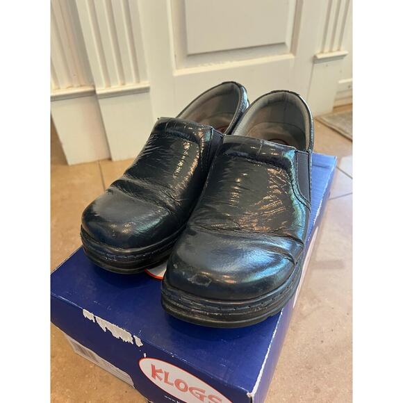 Klogs Naples Navy Crinkle Patent Leather Clogs Women 6.5 Slip Resistant Flaws - Picture 1 of 8